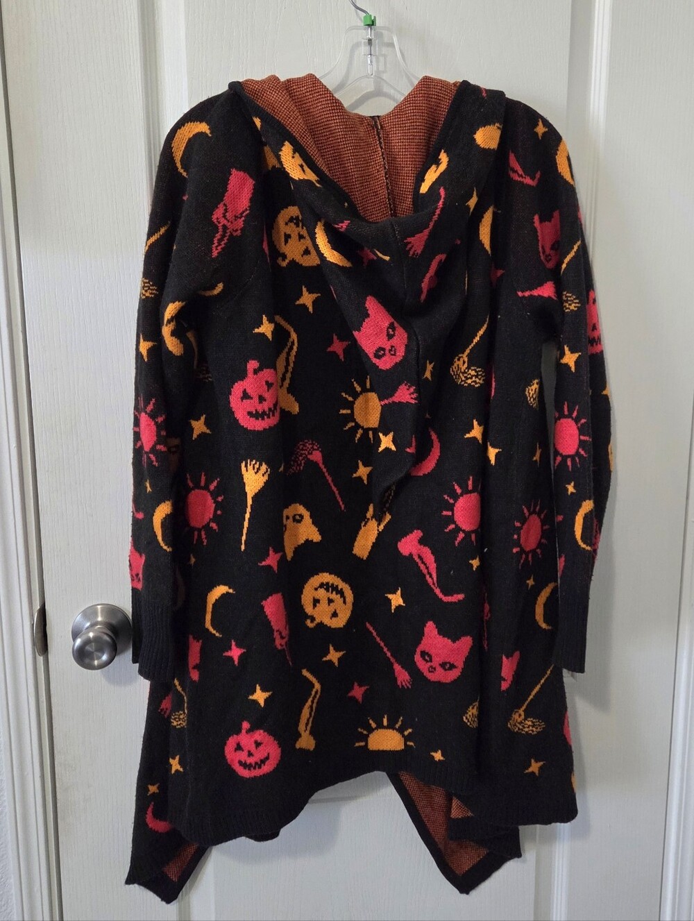Disney Black Hooded Hocus Pocus Cardigan with Red & Orange Motifs - Picture 4 of 4